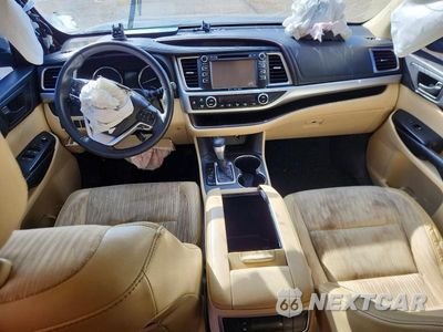 Zdjęcie 8 z 12 samochodu: 2016 TOYOTA HIGHLANDER LE PLUS VIN:5TDZKRFH2GS123129 - miniatura