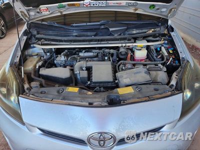 Zdjęcie 11 z 12 samochodu: 2013 TOYOTA PRIUS TWO VIN:JTDKN3DU2D5564993 - miniatura