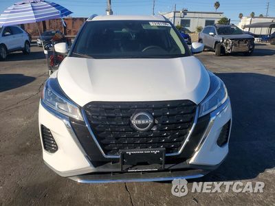 Piąte zdjęcie samochodu w środku: 2023 NISSAN KICKS SV VIN:3N1CP5CVXPL559441 - miniatura