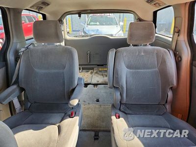 Zdjęcie 10 z 13 samochodu: 2004 TOYOTA SIENNA LE 7 PASSENGER VIN:5TDZA23C64S155662 - miniatura