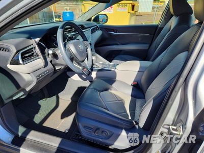 Zdjęcie 7 z 12 samochodu: 2018 TOYOTA CAMRY L VIN:4T1B11HK8JU119650 - miniatura