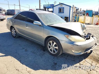 Czwarte zdjęcie samochodu z boku: 2005 TOYOTA CAMRY XLE V6 VIN:4T1BF30K55U608392 - miniatura