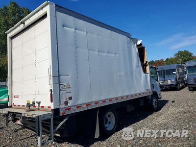 Trzecie zdjęcie samochodu z tyłu: 2021 ISUZU NPR HD BOX TRUCK VIN:54DC4W1D5MS206751 - miniatura