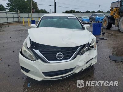 Piąte zdjęcie samochodu w środku: 2018 NISSAN ALTIMA 2.5 S VIN:1N4AL3AP5JC150023 - miniatura