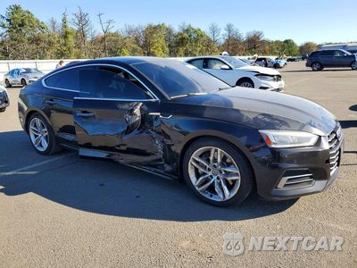 Czwarte zdjęcie samochodu z boku: 2019 AUDI A5 PREMIUM PLUS VIN:WAUBNCF55KA066715 - miniatura