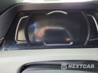 Zdjęcie 9 z 12 samochodu: 2020 HYUNDAI IONIQ LIMITED VIN:KMHC05LC7LU206439 - miniatura