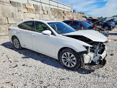 Czwarte zdjęcie samochodu z boku: 2014 LEXUS ES 300H VIN:JTHBW1GG3E2057335 - miniatura