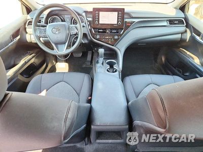 Zdjęcie 8 z 13 samochodu: 2022 TOYOTA CAMRY LE VIN:4T1C11AK5NU007604 - miniatura