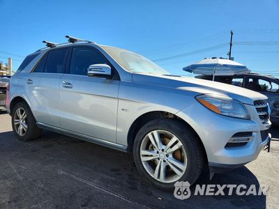 Czwarte zdjęcie samochodu z boku: 2012 MERCEDES-BENZ ML 350 BLUETEC VIN:4JGDA2EB2CA070260 - miniatura