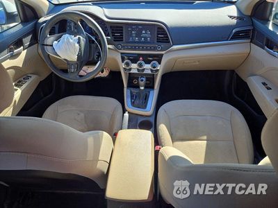 Zdjęcie 8 z 12 samochodu: 2019 HYUNDAI ELANTRA SEL VIN:5NPD84LF7KH454849 - miniatura