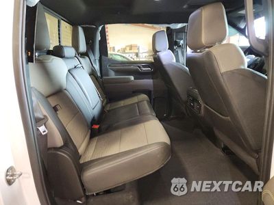 Zdjęcie 10 z 12 samochodu: 2024 CHEVROLET SILVERADO K1500 ZR2 VIN:3GCUDHEL0RG264416 - miniatura