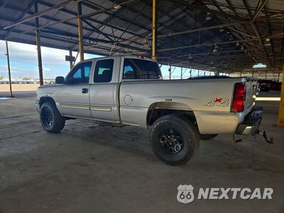 Drugie zdjęcie samochodu z przodu: 2004 CHEVROLET SILVERADO K1500 VIN:2GCEK19T941142442 - miniatura