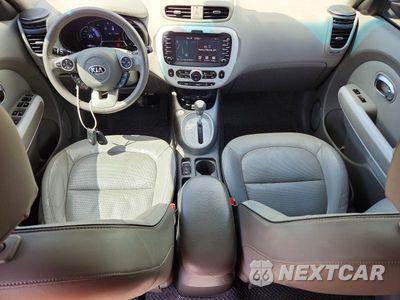 Zdjęcie 8 z 12 samochodu: 2018 KIA SOUL EV + VIN:KNDJX3AE8J7026429 - miniatura