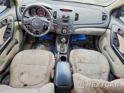 Zdjęcie 8 z 12 samochodu: 2012 KIA FORTE EX VIN:KNAFU4A20C5498520 - miniatura
