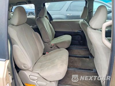 Zdjęcie 10 z 12 samochodu: 2012 TOYOTA SIENNA BASE 7-PASSENGER VIN:5TDZK3DC4CS242413 - miniatura