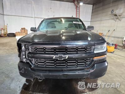 Piąte zdjęcie samochodu w środku: 2018 CHEVROLET SILVERADO K1500 CUSTOM VIN:1GCVKPECXJZ229021 - miniatura
