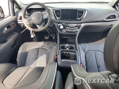 Zdjęcie 8 z 13 samochodu: 2026 CHRYSLER PACIFICA LIMITED VIN:2C4RC1GG3TR177711 - miniatura