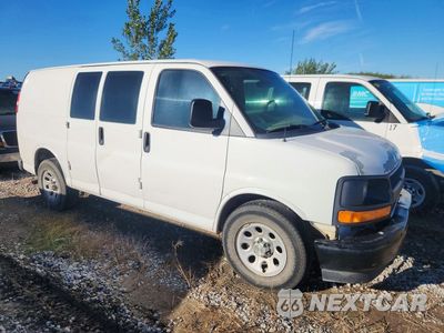 Czwarte zdjęcie samochodu z boku: 2014 CHEVROLET EXPRESS G1500 DELIVERY VAN VIN:1GCSGAFX5E1147608 - miniatura