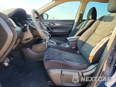 Zdjęcie 7 z 14 samochodu: 2016 NISSAN ROGUE S VIN:JN8AT2MT1GW029515 - miniatura