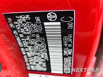 Zdjęcie 12 z 12 samochodu: 2017 TOYOTA PRIUS FOUR VIN:JTDKARFU3H3529120 - miniatura