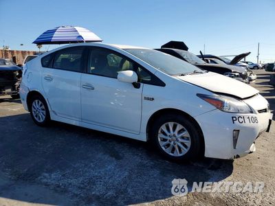 Czwarte zdjęcie samochodu z boku: 2012 TOYOTA PRIUS PLUG-IN HYBRID BASE VIN:JTDKN3DP2C3002922 - miniatura