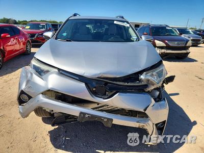 Piąte zdjęcie samochodu w środku: 2018 TOYOTA RAV4 XLE VIN:JTMWFREV4JJ203406 - miniatura