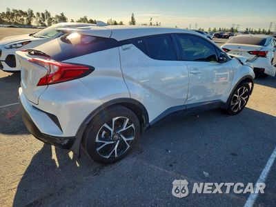 Trzecie zdjęcie samochodu z tyłu: 2018 TOYOTA C-HR XLE VIN:NMTKHMBX1JR052026 - miniatura