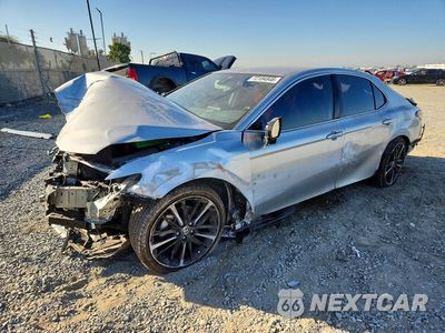 2022 TOYOTA CAMRY XSE 4T1K61AK8NU025589 - główne zdjęcie licytacji z USA - miniatura