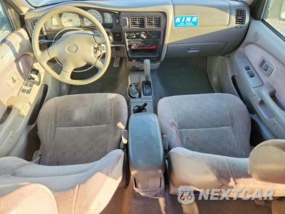 Zdjęcie 8 z 12 samochodu: 2004 TOYOTA TACOMA V6 VIN:5TEHN72N04Z464319 - miniatura