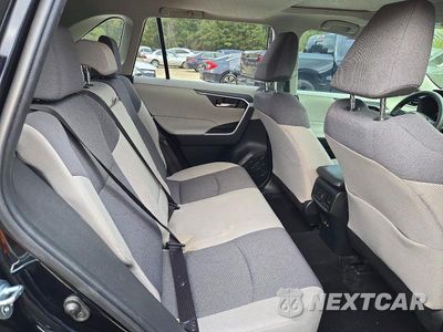 Zdjęcie 11 z 14 samochodu: 2019 TOYOTA RAV4 XLE VIN:JTMP1RFV0KD016343 - miniatura