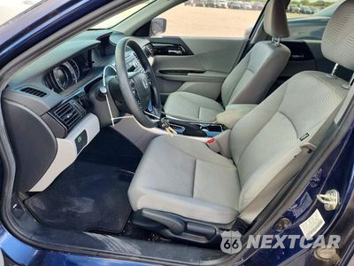 Zdjęcie 7 z 12 samochodu: 2016 HONDA ACCORD LX VIN:1HGCR2F31GA095724 - miniatura