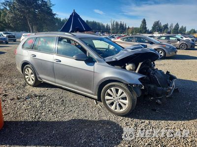 Czwarte zdjęcie samochodu z boku: 2017 VOLKSWAGEN GOLF SPORTWAGEN S VIN:3VW017AU3HM524465 - miniatura