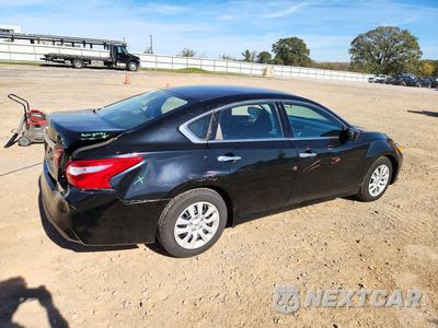 Trzecie zdjęcie samochodu z tyłu: 2017 NISSAN ALTIMA 2.5 S VIN:1N4AL3AP1HC190187 - miniatura