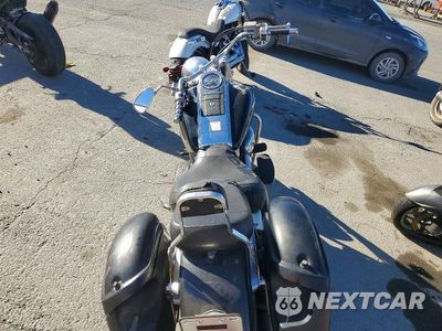Zdjęcie 6 z 8 samochodu: 2005 SUZUKI C90 VIN:JS1VY52A852102587 - miniatura
