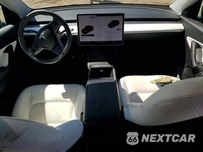 Zdjęcie 8 z 13 samochodu: 2022 TESLA MODEL Y VIN:7SAYGDEE6NF342154 - miniatura