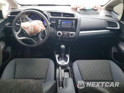 Zdjęcie 8 z 12 samochodu: 2015 HONDA FIT LX VIN:3HGGK5H57FM775988 - miniatura