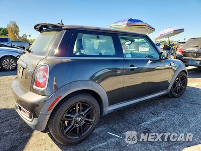 Trzecie zdjęcie samochodu z tyłu: 2013 MINI COOPER S VIN:WMWSV3C56DT389862 - miniatura