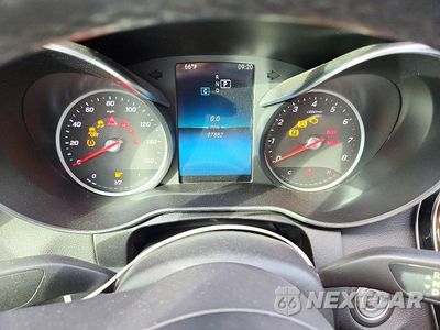 Zdjęcie 9 z 12 samochodu: 2019 MERCEDES-BENZ C 300 VIN:55SWF8DB2KU313556 - miniatura