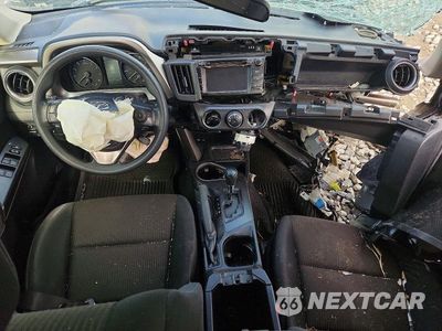 Zdjęcie 8 z 13 samochodu: 2017 TOYOTA RAV4 LE VIN:JTMBFREV6HJ703754 - miniatura