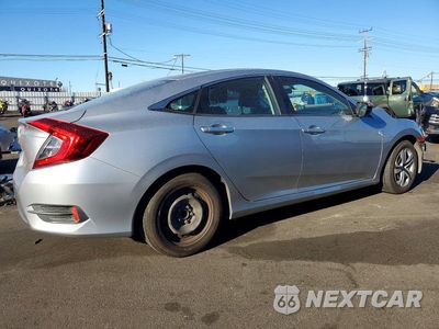 Trzecie zdjęcie samochodu z tyłu: 2017 HONDA CIVIC LX VIN:2HGFC2F58HH569042 - miniatura