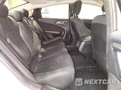 Zdjęcie 10 z 12 samochodu: 2016 CHRYSLER 200 LIMITED VIN:1C3CCCAB0GN160063 - miniatura