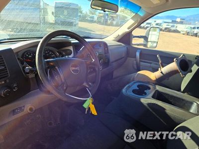 Zdjęcie 8 z 13 samochodu: 2011 GMC SIERRA 3500HD VIN:1GD322CL7BF241428 - miniatura