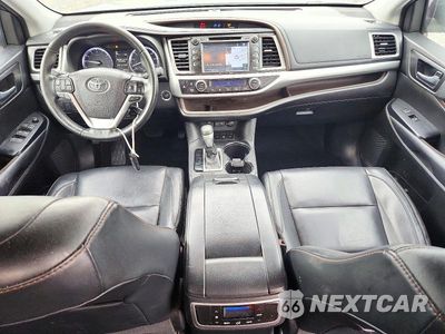 Zdjęcie 8 z 13 samochodu: 2018 TOYOTA HIGHLANDER XLE VIN:5TDJZRFHXJS872454 - miniatura