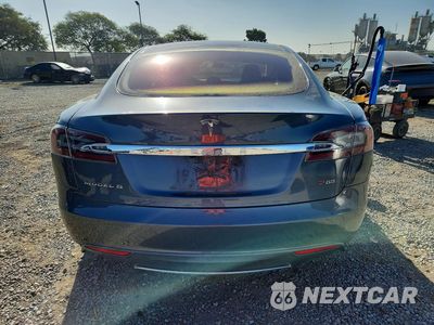 Zdjęcie 6 z 12 samochodu: 2013 TESLA MODEL S VIN:5YJSA1DP5DFP10571 - miniatura
