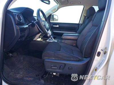 Zdjęcie 7 z 12 samochodu: 2019 TOYOTA TUNDRA SR5 VIN:5TFRM5F12KX144829 - miniatura
