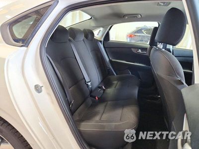 Zdjęcie 10 z 12 samochodu: 2020 KIA FORTE LXS VIN:3KPF24AD1LE160851 - miniatura