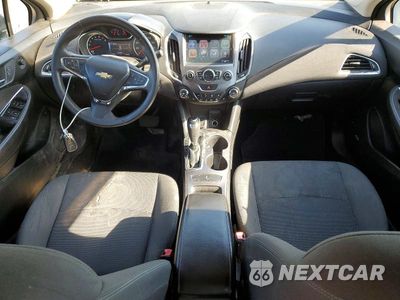 Zdjęcie 8 z 12 samochodu: 2017 CHEVROLET CRUZE LT VIN:1G1BE5SM7H7258129 - miniatura