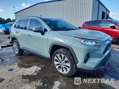 Czwarte zdjęcie samochodu z boku: 2019 TOYOTA RAV4 XLE PREMIUM VIN:2T3C1RFV6KC001445 - miniatura
