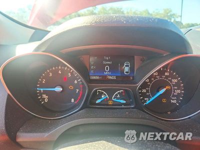 Zdjęcie 9 z 14 samochodu: 2018 FORD ESCAPE SE VIN:1FMCU0GD4JUC27434 - miniatura