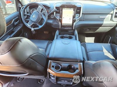 Zdjęcie 8 z 13 samochodu: 2024 RAM 2500 LARAMIE VIN:3C6UR5NL5RG375907 - miniatura